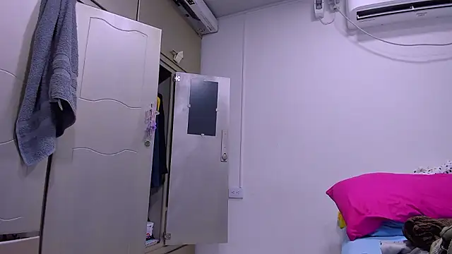 vennuss19 online show from March 30, 3:22 pm