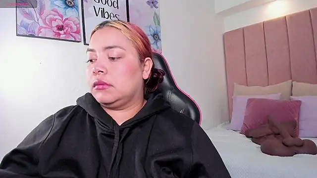 tatikanyx online show from March 30, 11:54 am