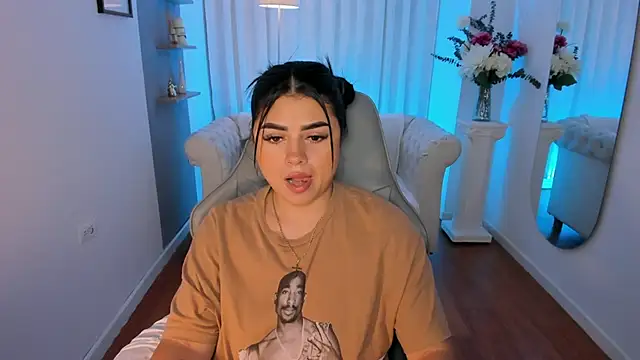 taylor smiith1 online show from June 2, 5:08 am