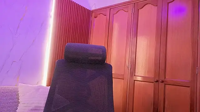 dulcetorresvg online show from April 9, 3:31 am