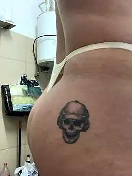 HotQueen777 online show from January 13, 1:33 am