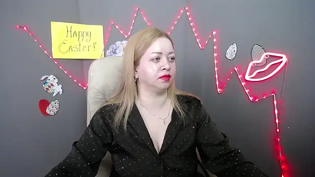 OliviaVerr online show from April 2, 12:35 pm