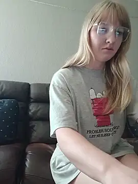 BunnySnowFlake online show from April 9, 4:01 pm