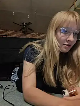 BunnySnowFlake online show from June 12, 2:30 am