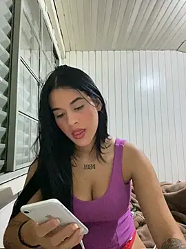 aslhey sandova online show from April 17, 12:13 am