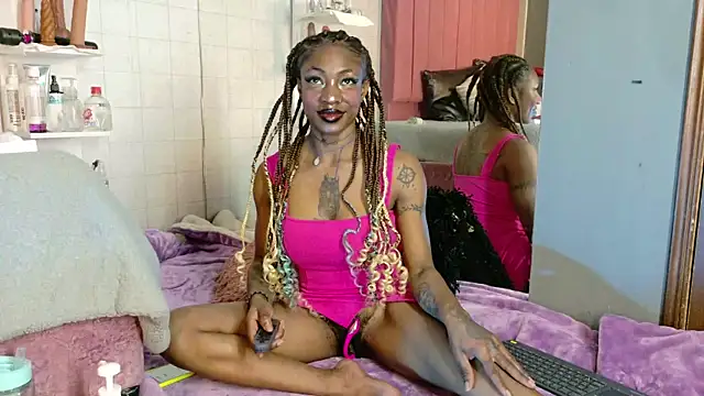 DaniaMarcell online show from April 9, 4:37 am