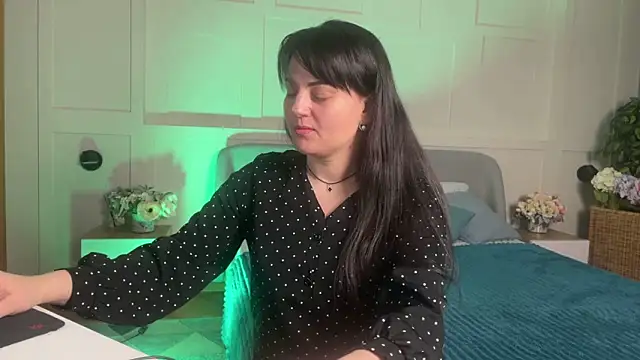  SilkyShadow  online show from March 26, 1:19 am