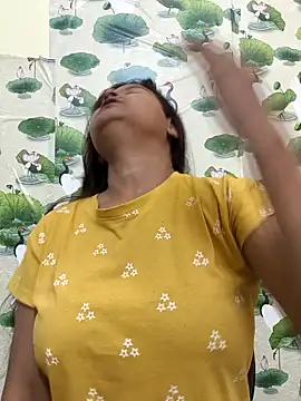 Attractive Queen  online show from January 18, 5:04 am