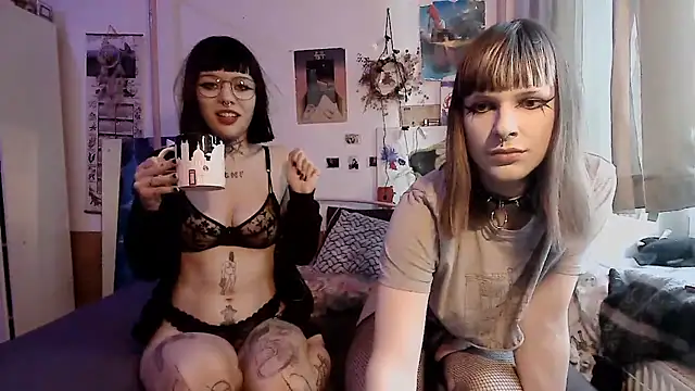 kicianiunia online show from April 18, 5:48 pm