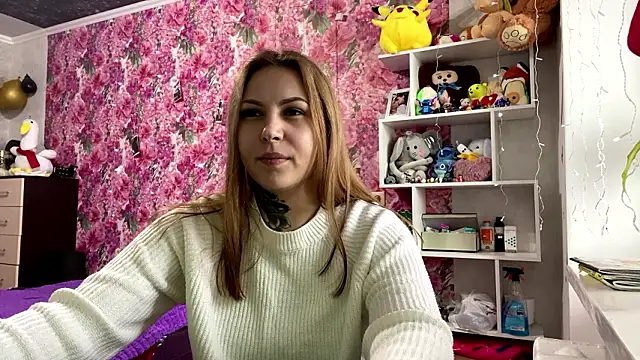 TraciBallena online show from February 12, 9:11 am