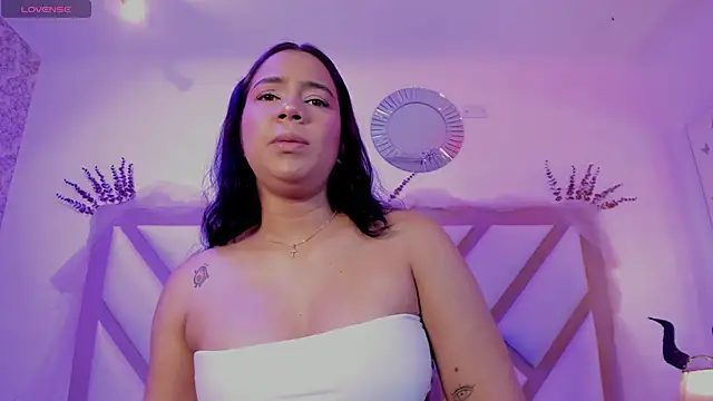 Alexxa Carter online show from February 8, 8:23 pm