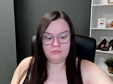 HollyDanceSoul online show from February 21, 7:20 am