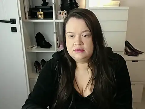 HollyDanceSoul online show from April 3, 4:21 am