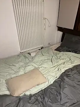 midnight ballerina  online show from February 14, 6:10 pm