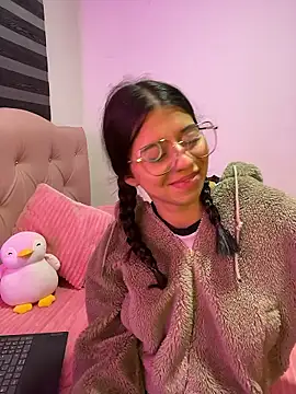 willowharper  online show from January 16, 1:34 am