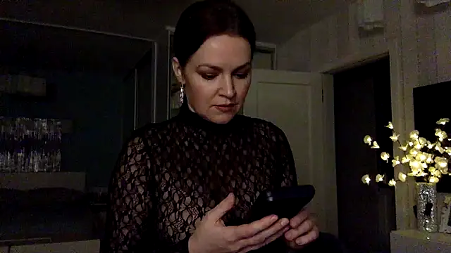 Ivoryne online show from March 3, 10:05 pm