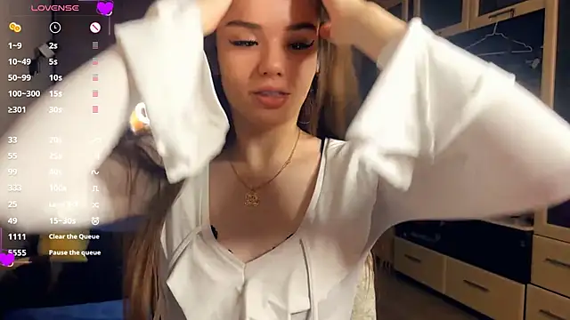 LubaSeirers online show from March 25, 3:15 pm