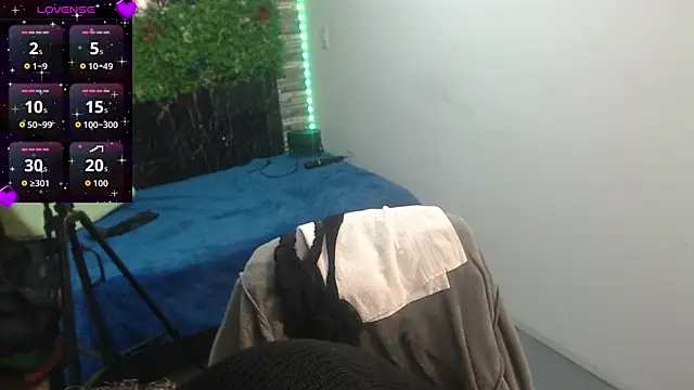 mia pazzi online show from January 16, 3:57 am