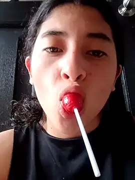 honeyhotgirl19 online show from February 17, 8:52 pm