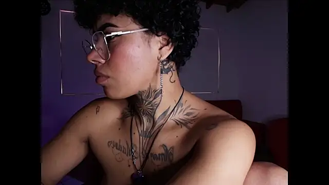 Canela Osada  online show from January 15, 1:06 pm