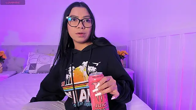 Little Lexyy online show from February 8, 3:54 am