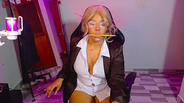 MarianaPradax online show from February 13, 9:38 pm