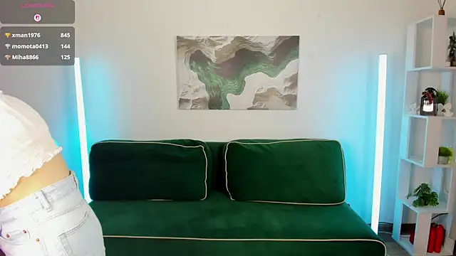 tracy aw online show from February 15, 7:51 am