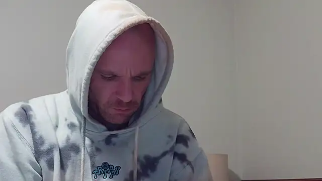 FrankieFuckMe online show from April 8, 4:36 am