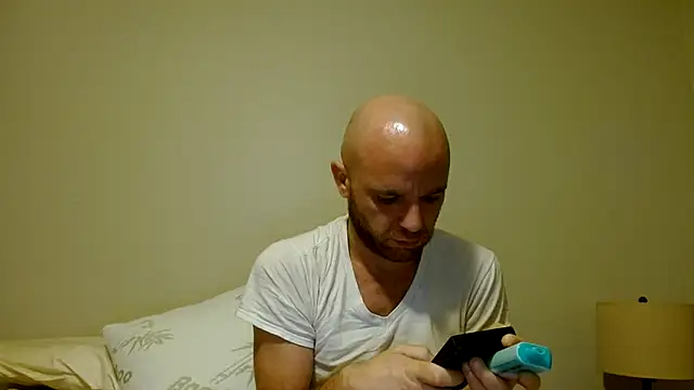 FrankieFuckMe online show from April 2, 9:40 am