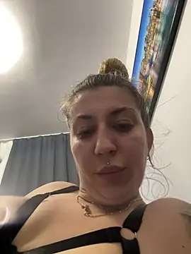 dalia0710 online show from July 28, 4:39 pm