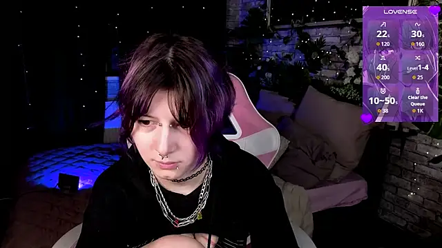 Ashley Veil online show from July 27, 8:50 pm
