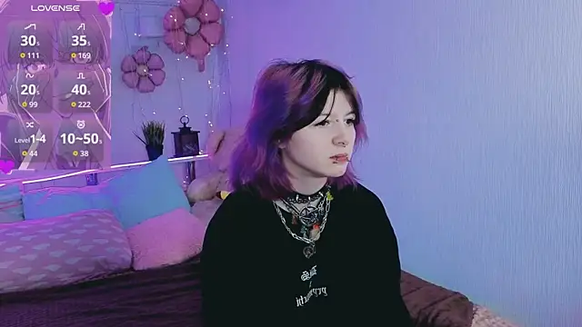 Ashley Veil online show from April 10, 8:37 pm