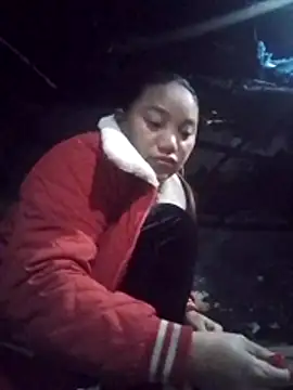 LingLing002 online show from January 13, 9:30 pm