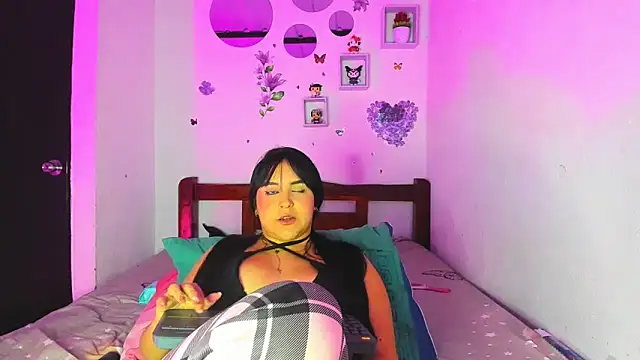 Penelopeflame18 online show from February 18, 2:21 am