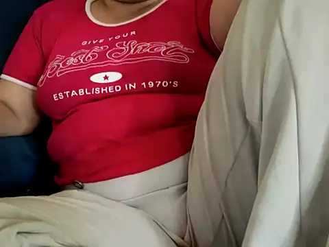 TamilDreamgirl08 online show from April 5, 10:36 am