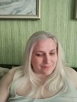 NyushaLollipop online show from May 27, 1:19 pm