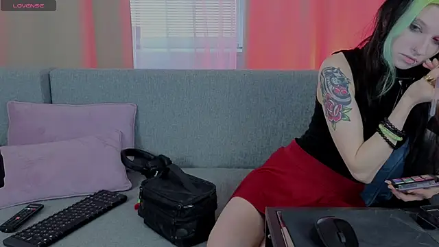 ToxicKittyy online show from February 20, 2:18 pm