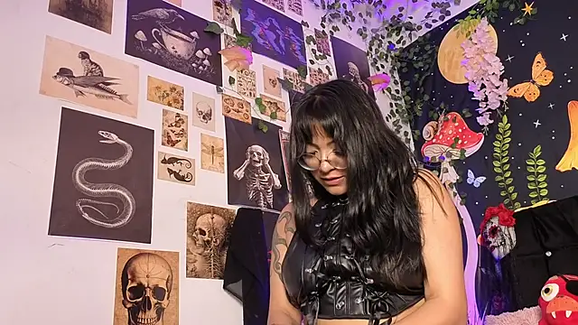 victoriia thompson online show from March 28, 9:24 pm