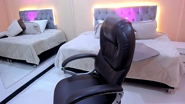 Bela Craxkerr online show from March 3, 12:33 pm