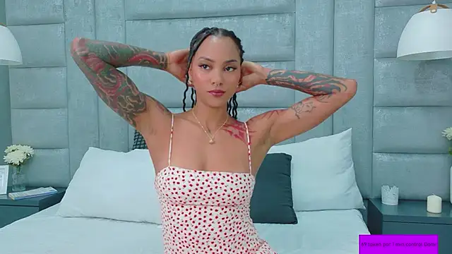 LizStorm  online show from April 1, 7:44 pm