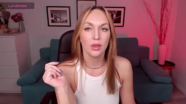 EvieMagical online show from February 11, 5:53 am