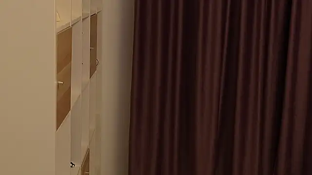 PearlMavie online show from February 25, 2:37 pm