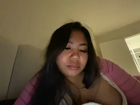 TitiTinyThai online show from July 1, 8:52 pm