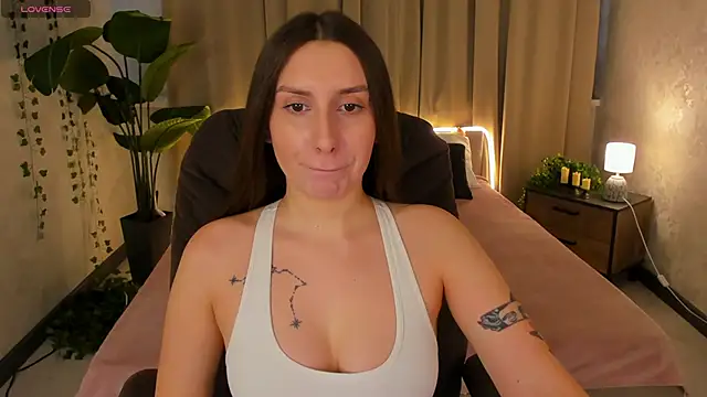 Celine Coello online show from April 5, 4:00 am