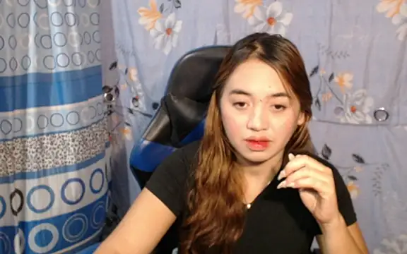 pinay mayahiga online show from March 19, 3:38 pm