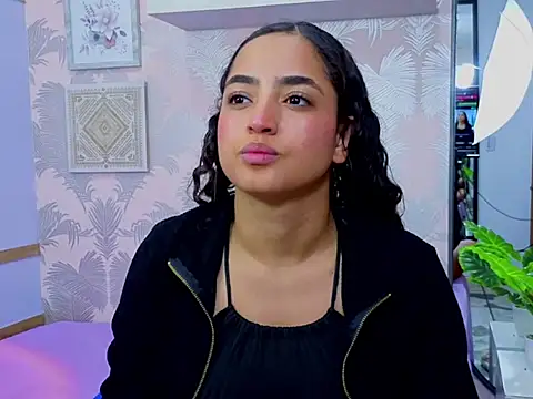 Emma Thompssonn online show from February 4, 11:46 am