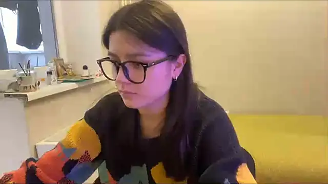 SaintMari online show from May 31, 2:34 pm