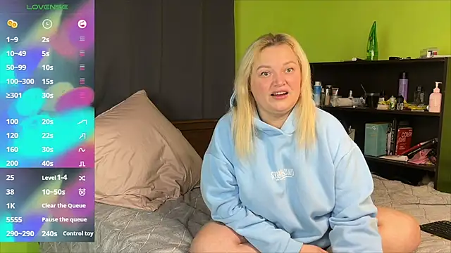 LisaWiliams online show from February 12, 7:15 pm