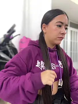 AuroraJohns Pink online show from January 31, 8:18 pm