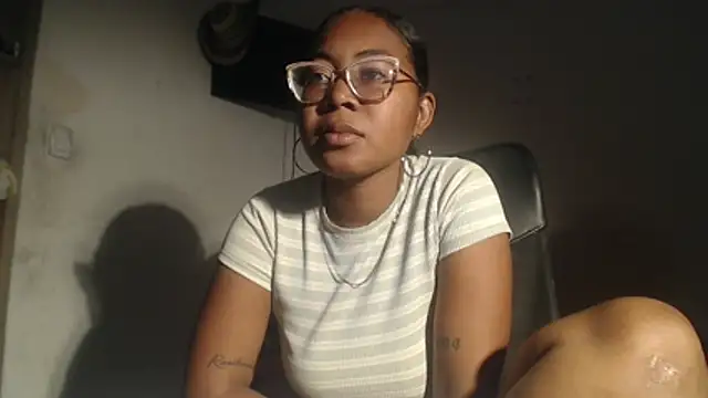 girl sexy27 online show from June 25, 8:43 pm